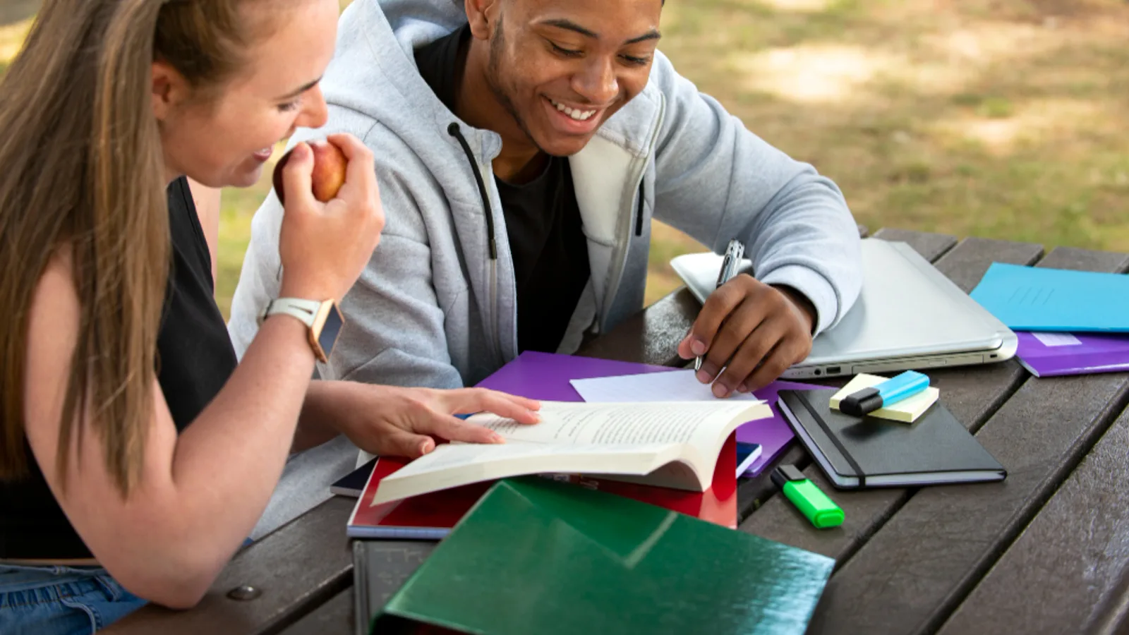 Financer les études de ses enfants : ce que tu dois mettre en place avant qu'il soit trop tard